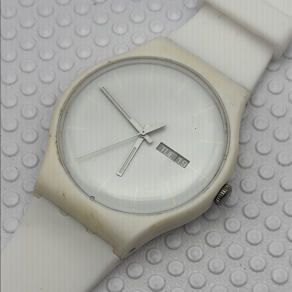 Swatch Watch - SUOW701 - WHITE REBEL